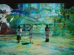 MINA Sofia представя две нови прожекции, посветени на Моне и Кандински, снимка – MINA Sofia 