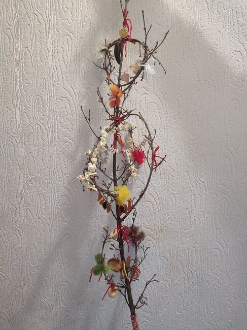 Обявиха отличените в националния онлайн конкурс за автентични сурвачки на читалището в търговищкото село Макариополско