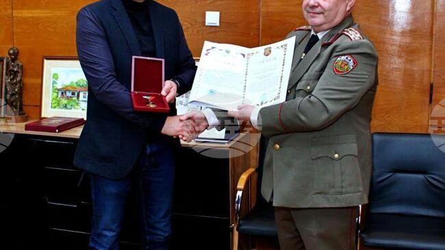 Кметът на Чирпан Ивайло Крачолов отличен от Министерството на отбраната за дейността си за съхраняването на военноисторическото наследство 