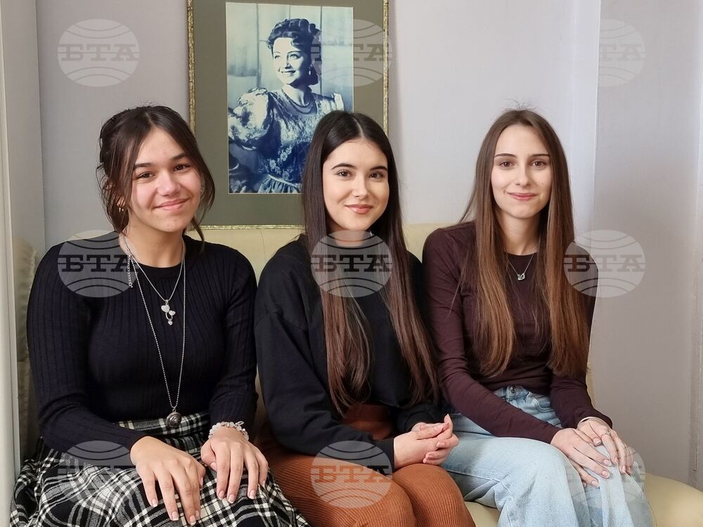 Ямбол - „Ученици пишат за театър” - инициатива