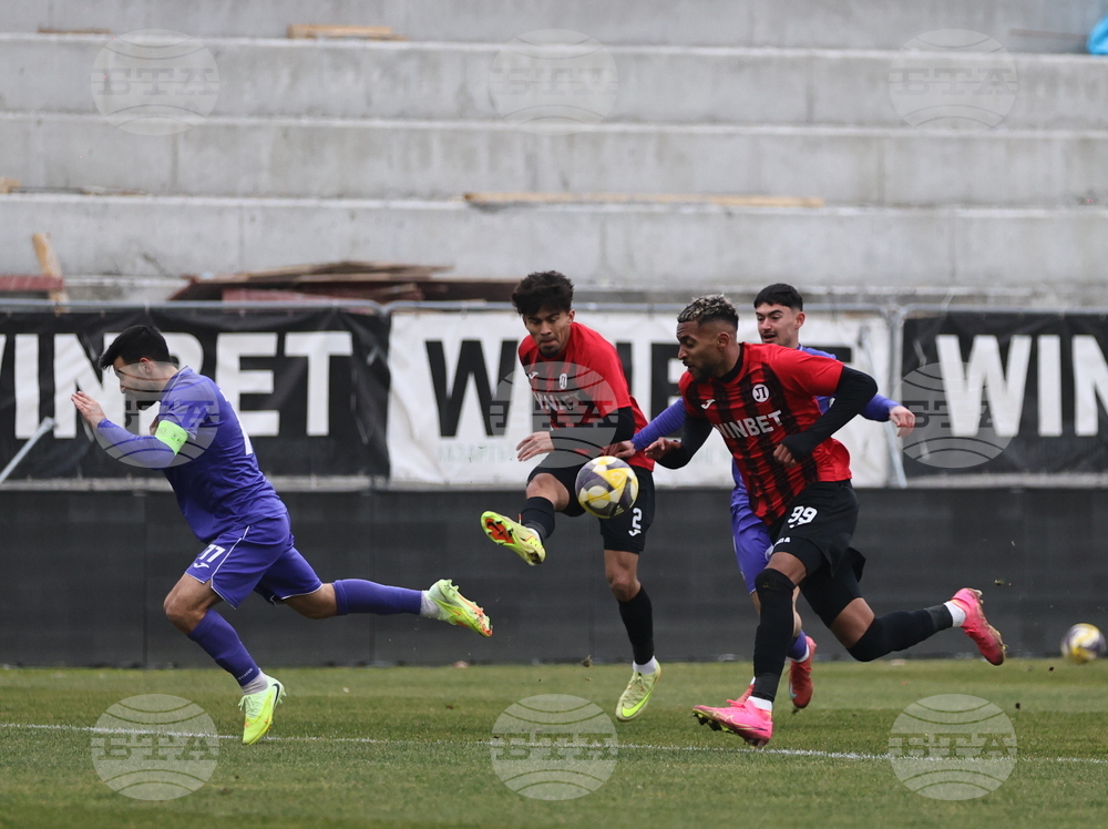 Локомотив Пловдив стартира с победа контролите от подготвителния си лагер в Турция