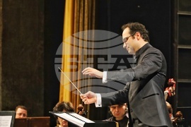 Бургас - Симфоничен концерт -  Любомир Денев 