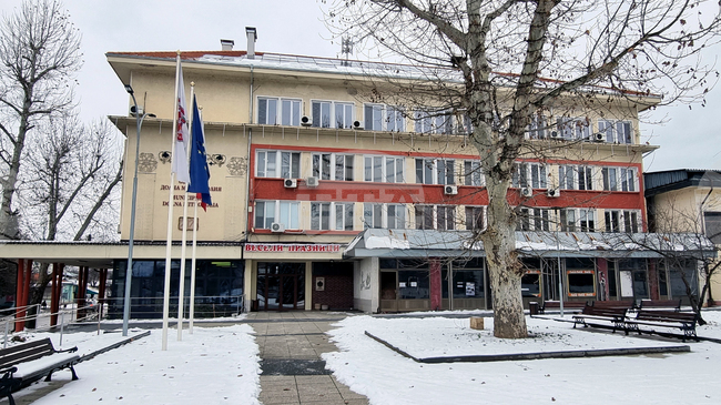 Съветниците в Долна Митрополия ще гласуват годишна програма за управление и разпореждане с общински имоти