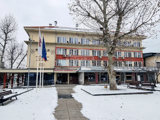 Съветниците в Долна Митрополия ще гласуват годишна програма за управление и разпореждане с общински имоти