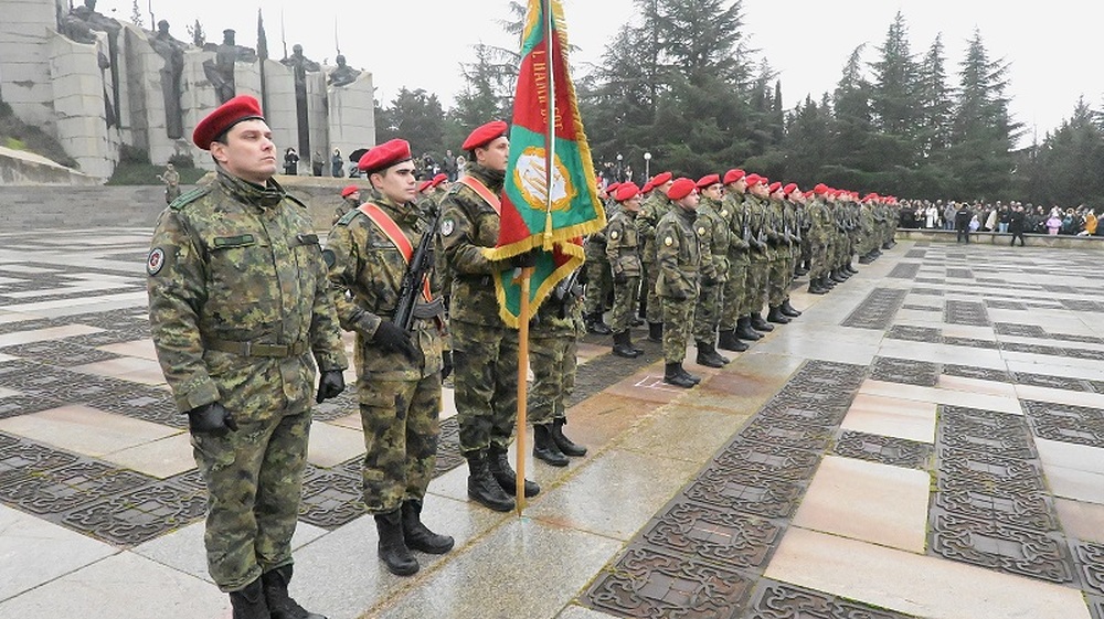Министерство на отбраната: Новоназначени военнослужещи от формированията в Стара Загора и Асеновград положиха военна клетва