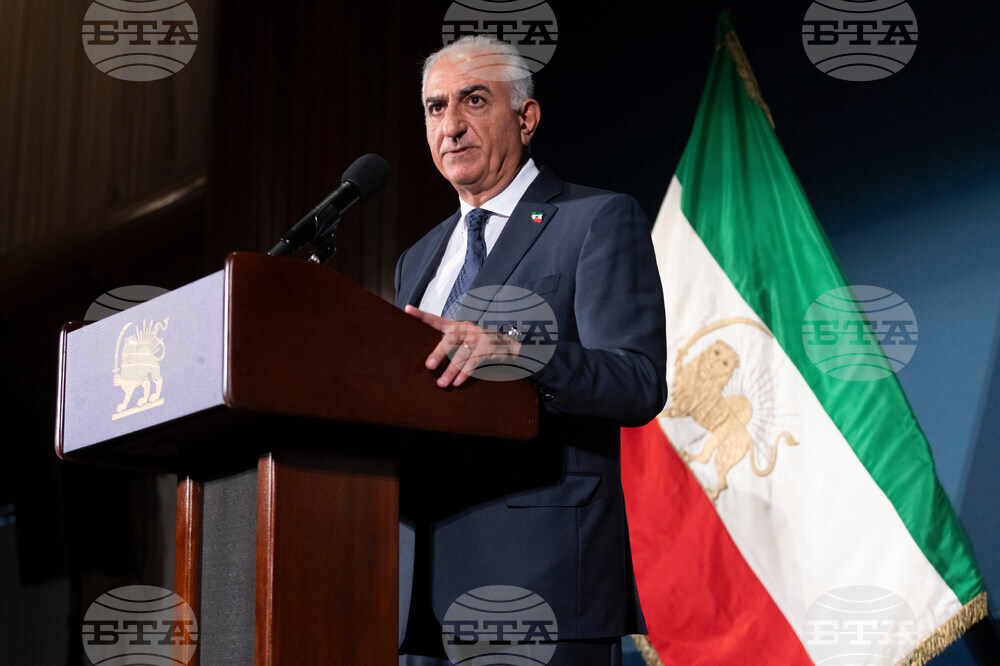 Синът на последния ирански шах се зарече да се завърне в Иран