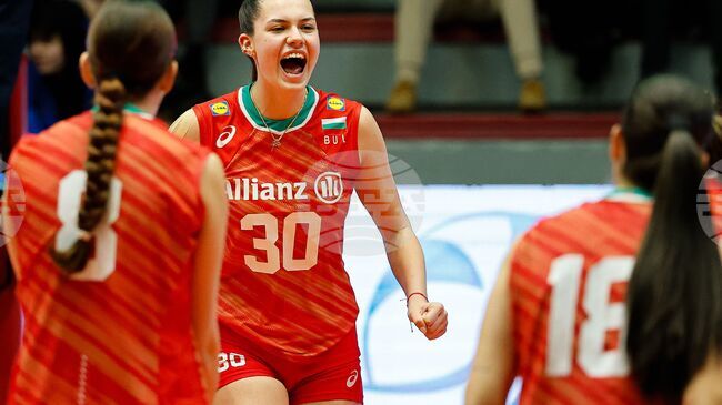 Националният отбор на България по волейбол за жени под 18 години победи Румъния и се класира на финал на европейската квалификация