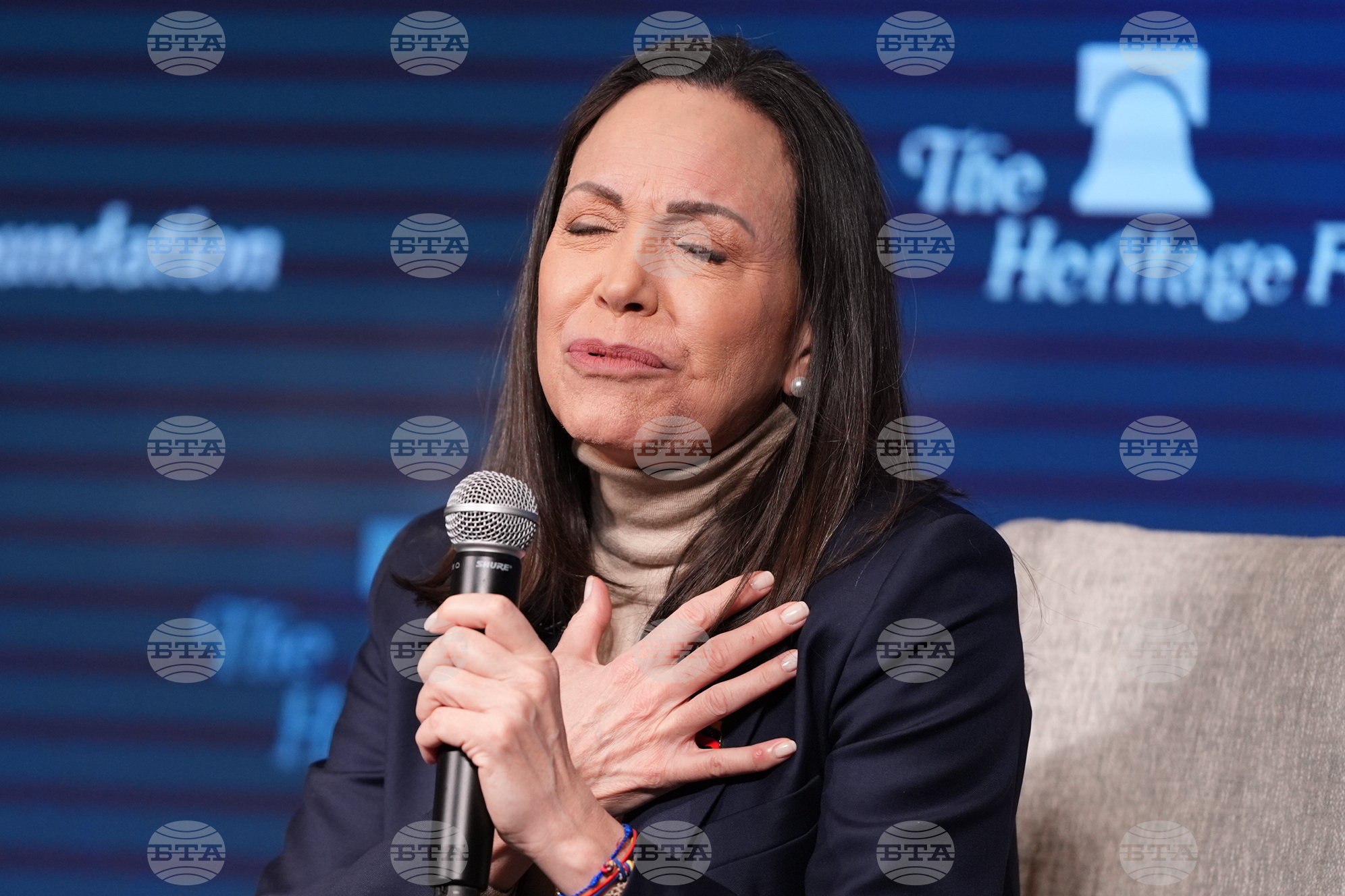 Макрон проведе разговори с венецуелската опозиционна лидерка Мачадо