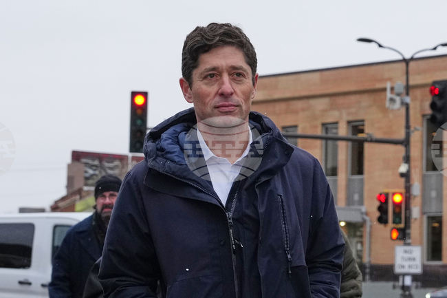 Изпращането на войници в Минеаполис за борба с незаконната имиграция би било противоконституционно, заяви кметът на града