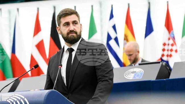 Андрей Новаков за БТА: Фондът за справедлив преход беше създаден като инструмент да бъдат запазени доходите и наградени уменията на трудещите се