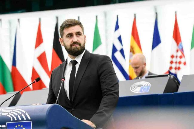 Андрей Новаков за БТА: Фондът за справедлив преход беше създаден като инструмент да бъдат запазени доходите и наградени уменията на трудещите се