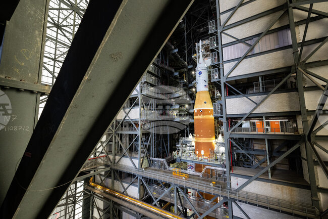 NASA-Artemis Moonshot