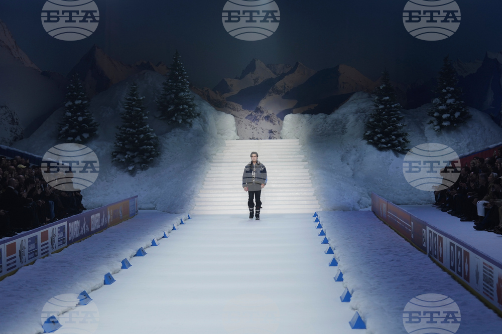 Italy Fashion Dsquared2 F/W 26/27