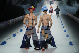 Italy Fashion Dsquared2 F/W 26/27