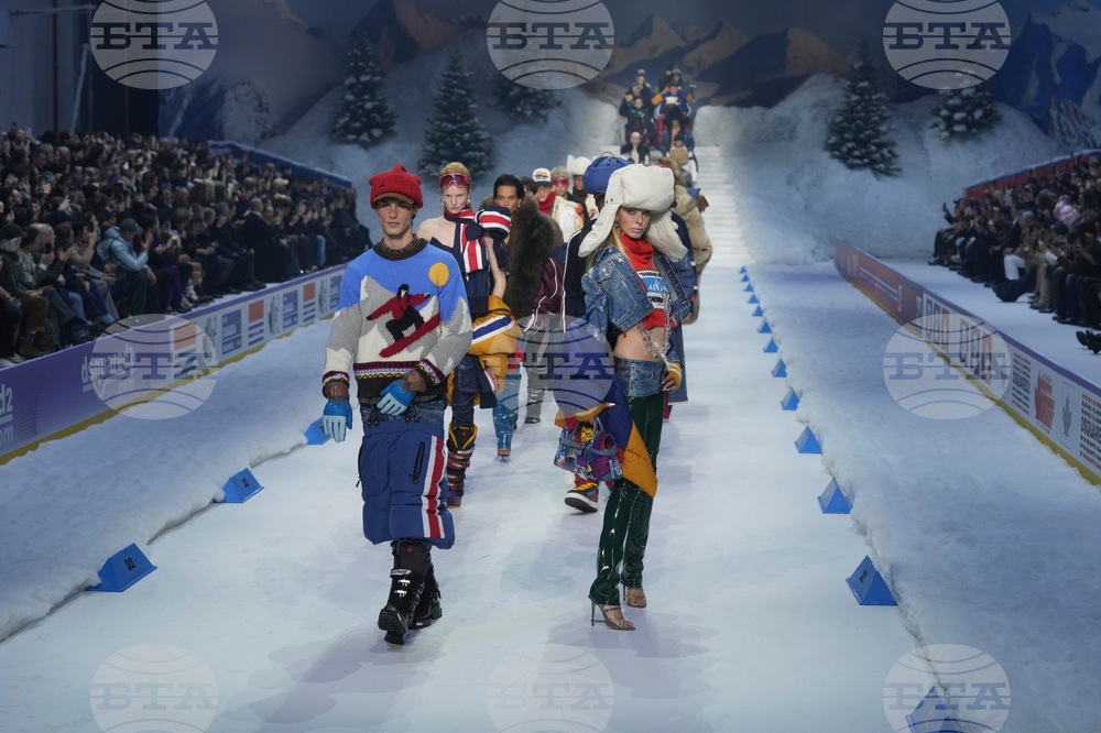 Italy Fashion Dsquared2 F/W 26/27