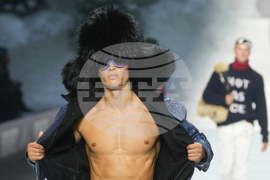 Italy Fashion Dsquared2 F/W 26/27