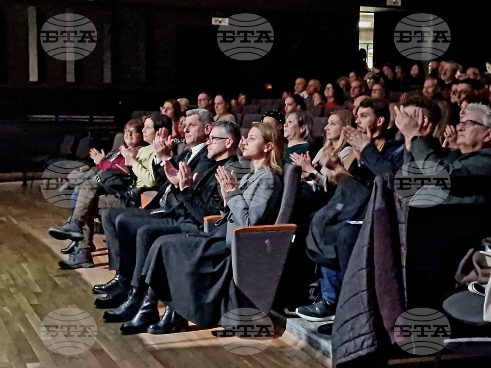 Бургас - благотворителен концерт „Нов роял за талантите на Бургас“