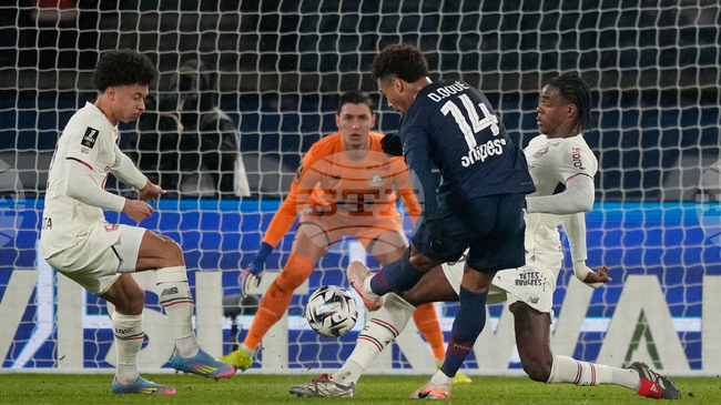 Пари Сен Жермен победи Лил и отново е лидер във френската Лига 1