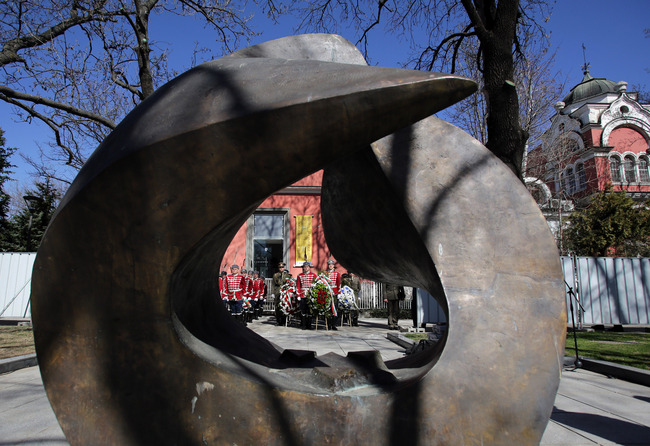 Народът ни показа как може да се бори за най-висшата ценност - човешкия живот, заявяват от СДС по повод 82 г. от спасението на българските евреи