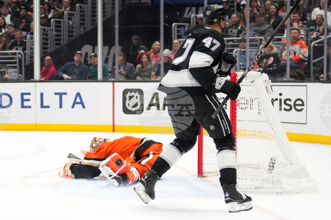 CORRECTION Ducks Kings Hockey