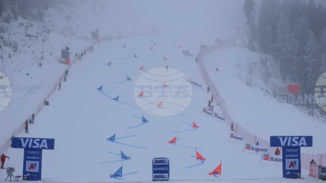 Трима българи стигнаха до финалите в първия състезателен ден от Световната купа по алпийски сноуборд в Банско - обобщение