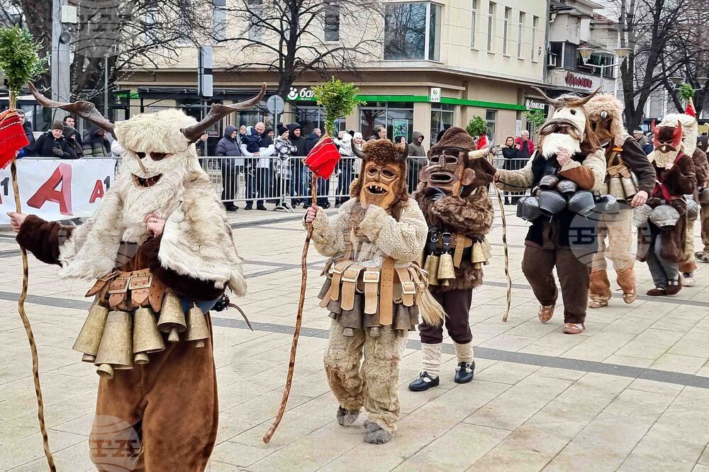 Перник - Международен фестивал на маскарадните игри „Сурва“