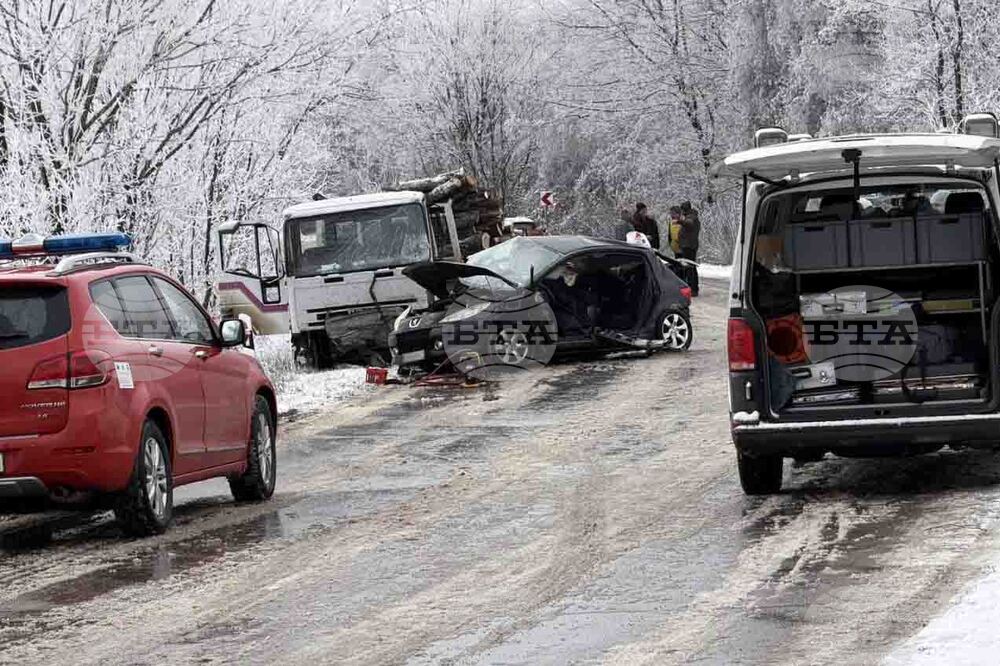 Починал е и шофьорът от катастрофата край Ловеч