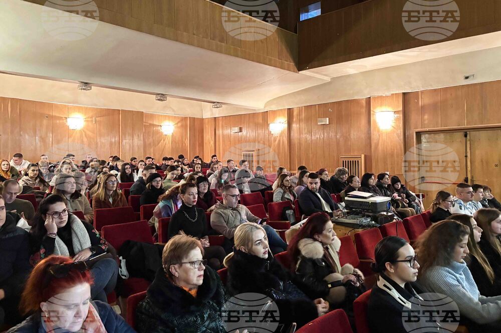 Филмът „Един грам живот“ бе прожектиран безплатно пред ученици в Самоков 