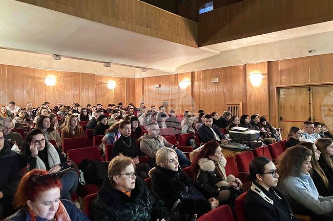 Филмът „Един грам живот“ бе прожектиран безплатно пред ученици в Самоков 