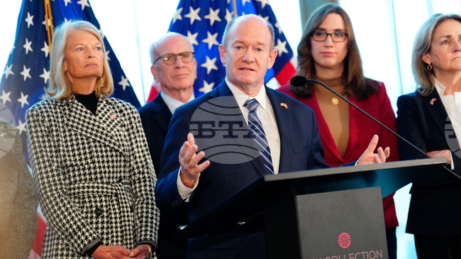 Делегация американски конгресмени се опитва да успокои Дания и Гренландия след заплахите на Тръмп