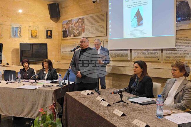 Панагюрище - Райна Княгиня - годишнина - национална кръгла маса 