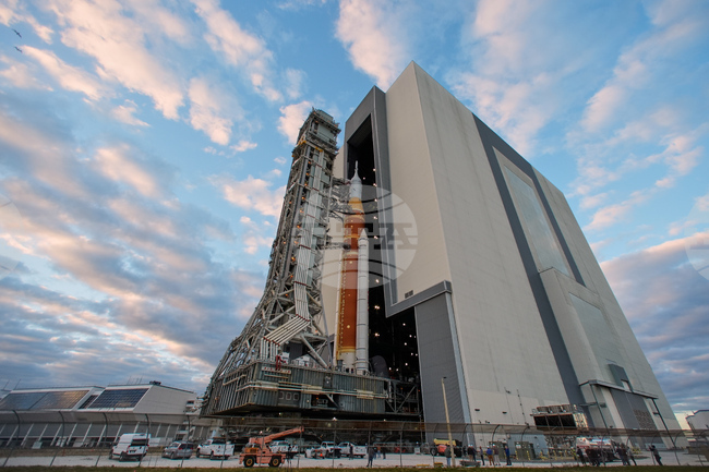 NASA Artemis Moonshot