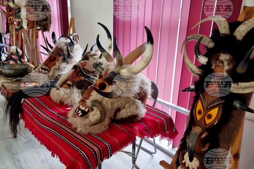 Перник - Малин Будинов - майстор на маски