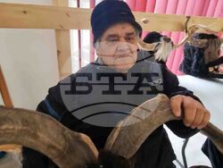 Перник - Малин Будинов - майстор на маски