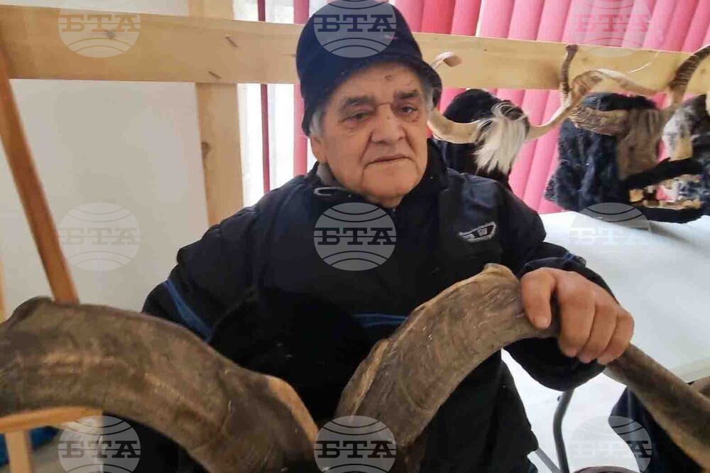 Перник - Малин Будинов - майстор на маски