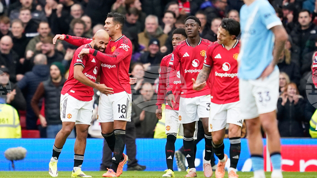 Юнайтед се наложи над Сити при дебюта на новия мениджър на "червените дяволи" Майкъл Карик