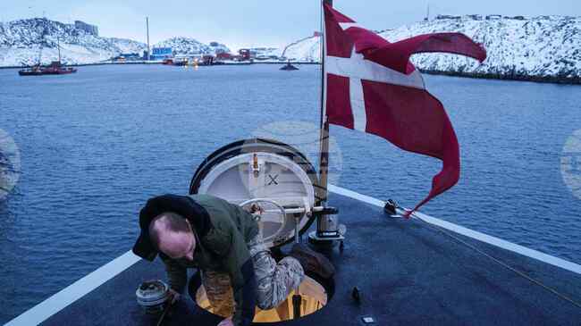 Датските власти съобщиха, че са задържали плаващ под ирански флаг кораб заради съмнения за регистрацията му