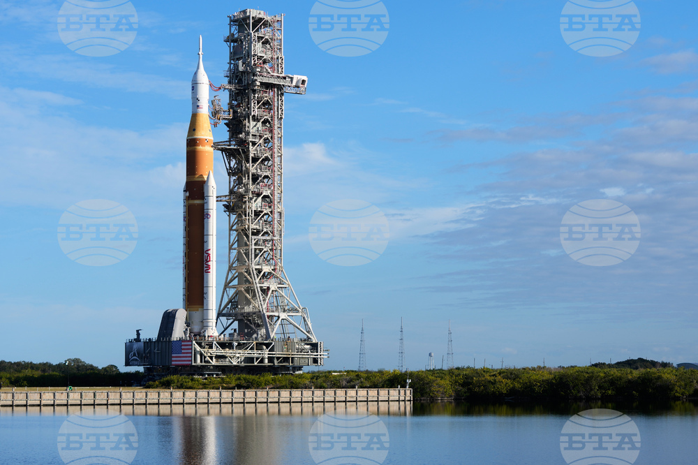 NASA Artemis Moonshot