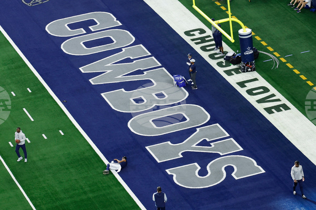 NFL-End Zone Stencils Football