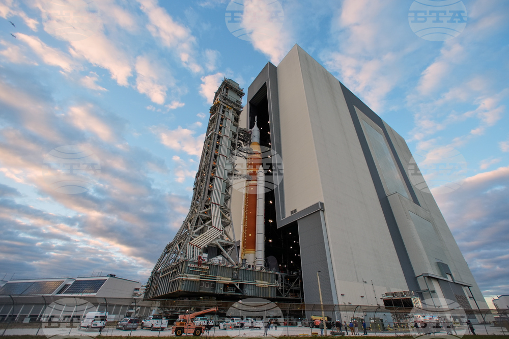 NASA Artemis Moonshot