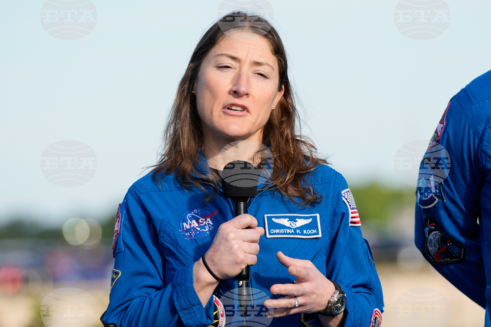 NASA Artemis Moonshot