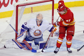Islanders Flames Hockey