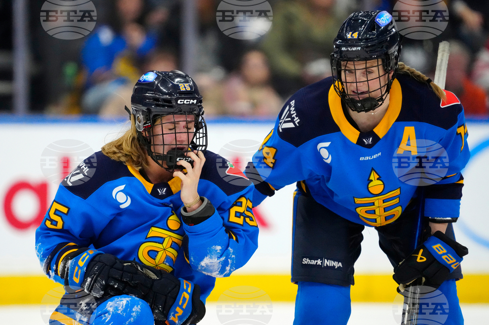 PWHL Goldeneyes Sceptres Hockey