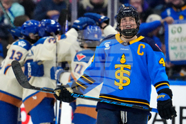 PWHL Goldeneyes Sceptres Hockey