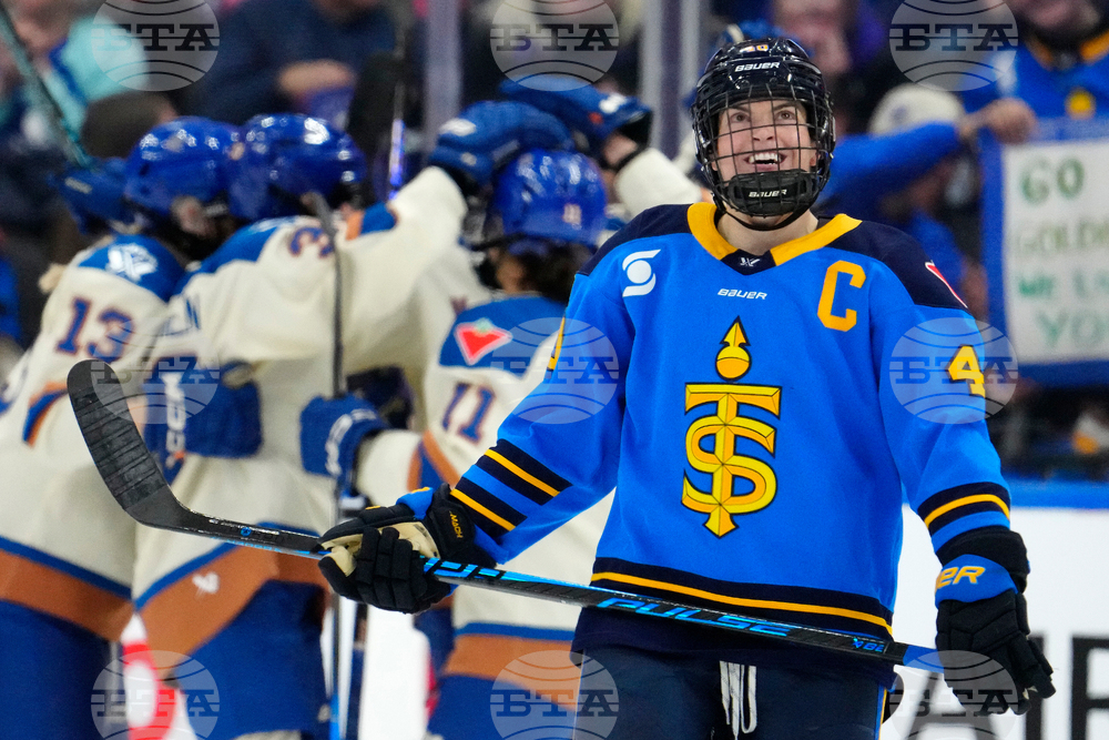 PWHL Goldeneyes Sceptres Hockey