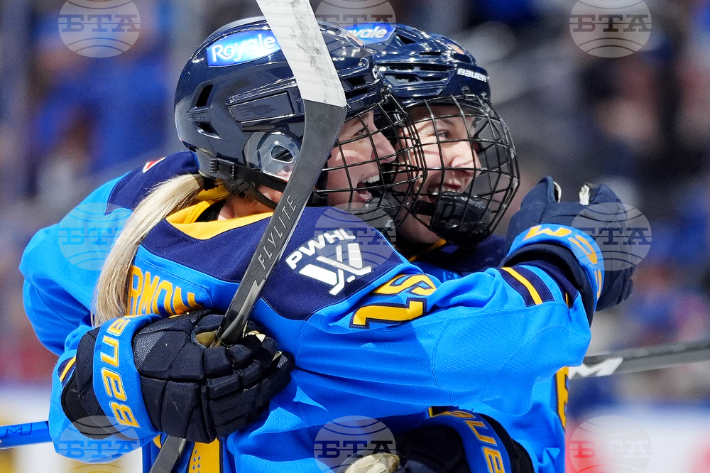 PWHL Goldeneyes Sceptres Hockey