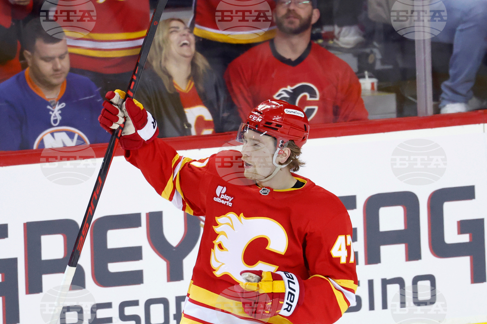 Islanders Flames Hockey