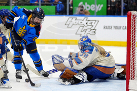 PWHL Goldeneyes Sceptres Hockey