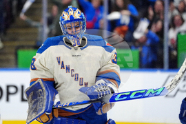 PWHL Goldeneyes Sceptres Hockey