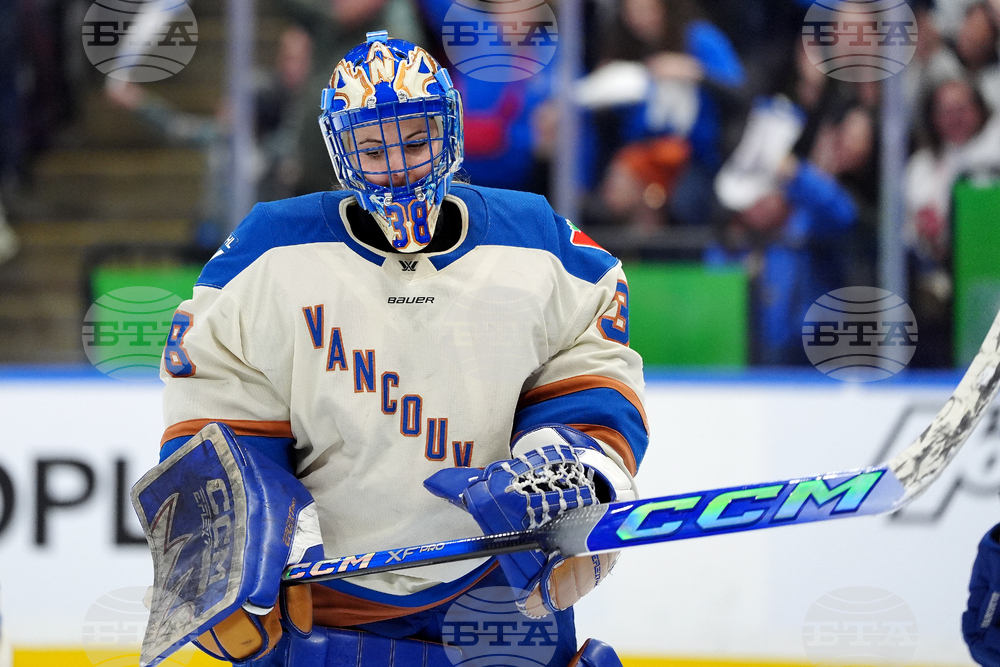 PWHL Goldeneyes Sceptres Hockey